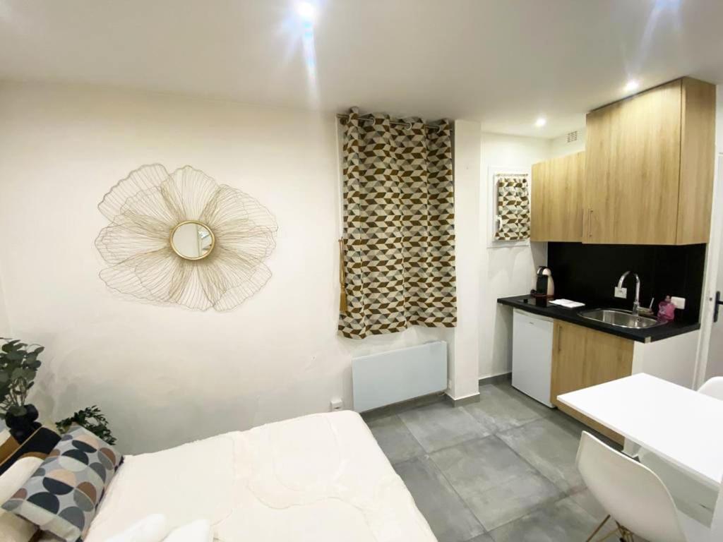 Studio Lumineux Et Bien Equipe A 15 - 2p - Flat-guest * Parijs